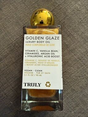 TRULY Golden Glaze Luxury Body Oil - Shimmery Gold